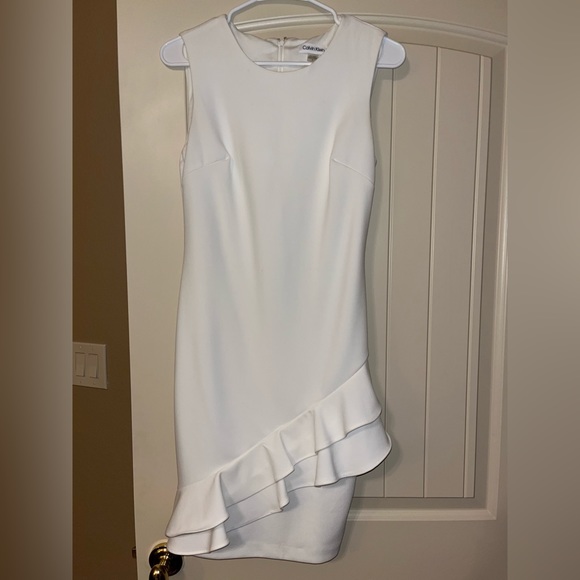 Calvin Klein white dress size 4 worn once - Picture 1 of 3